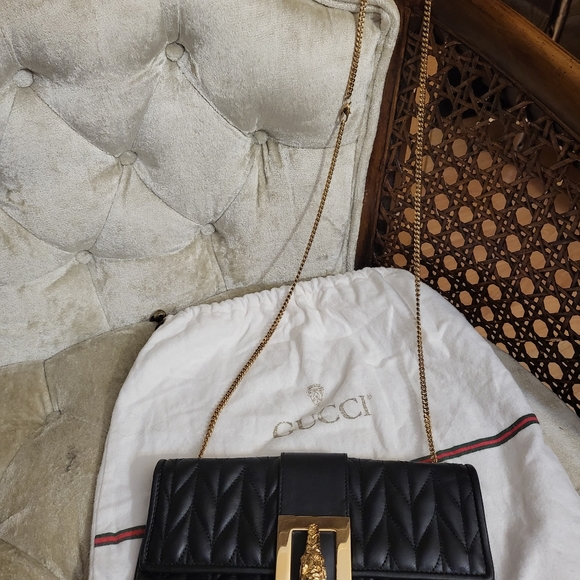 Authenttic Rare vintage Gucci Tom Ford era in black leather with Gold chain bag - Picture 5 of 10